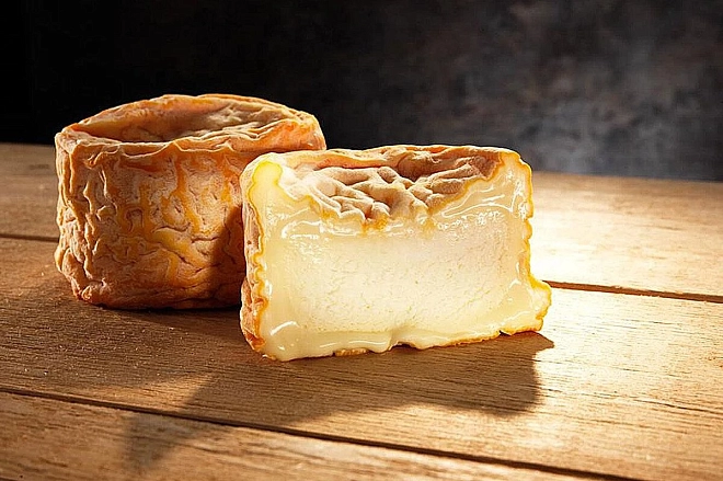 Сыр мягкий с мытой коркой Лангр, 100г