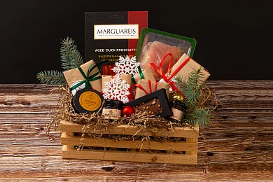 Подарочный ящик "Ароматные и пикантные сыры"