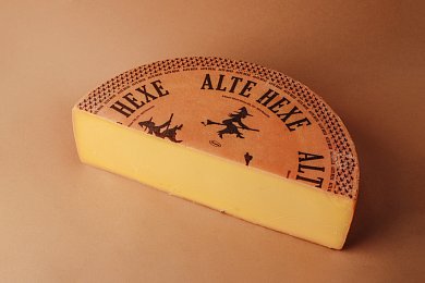 Сыр Старая Ведьма 55% "Margot Fromages S.A"