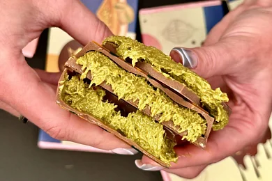 Дубайский молочный шоколад с фисташкой FIX 200г